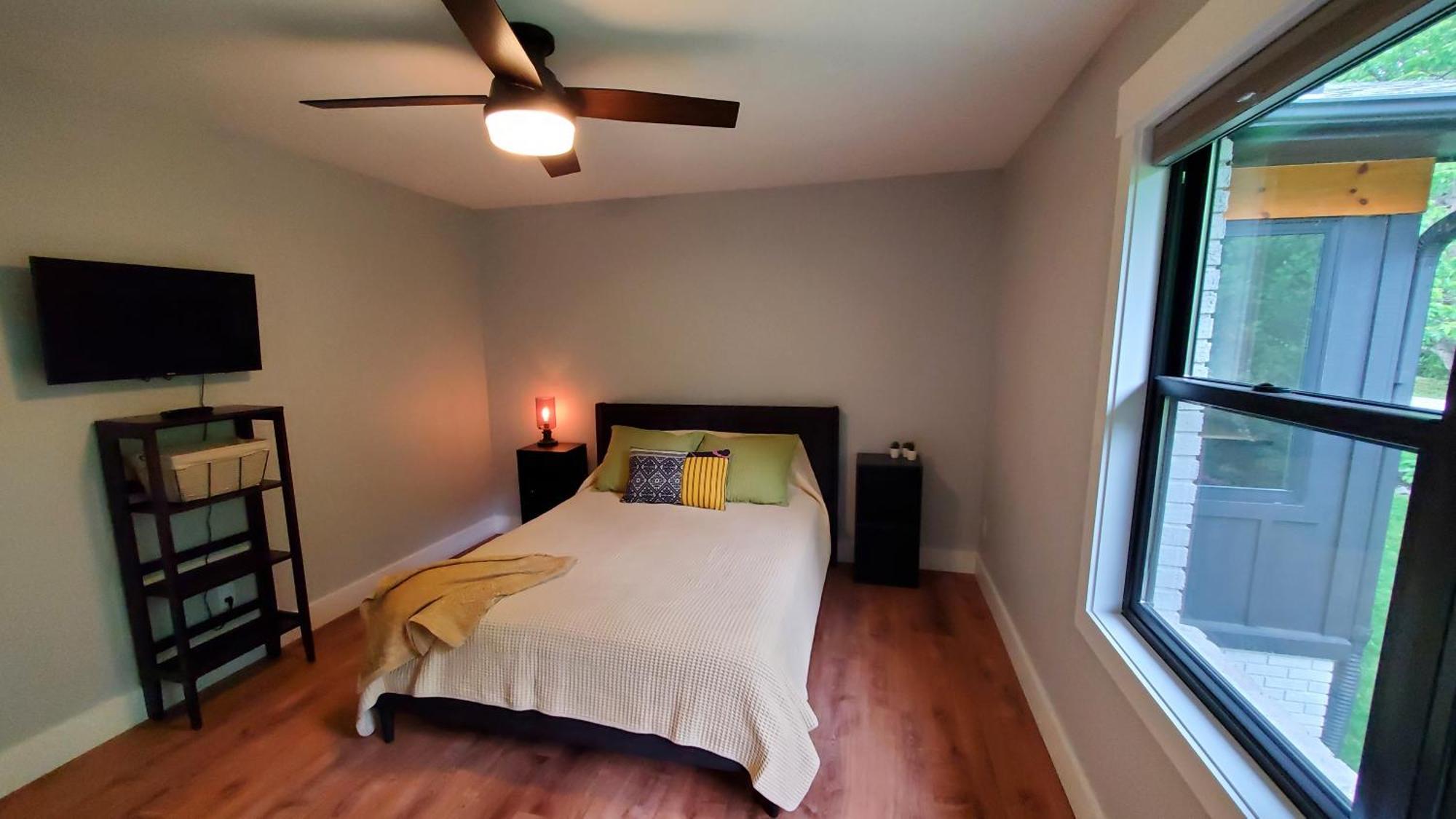Mid-Century Modern Impeccable Remodel With Hot Tub Villa Asheville Ngoại thất bức ảnh