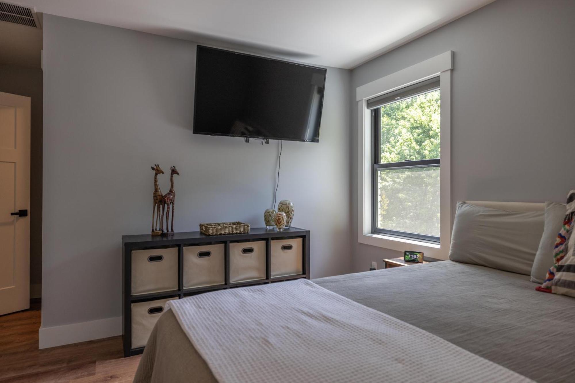 Mid-Century Modern Impeccable Remodel With Hot Tub Villa Asheville Ngoại thất bức ảnh