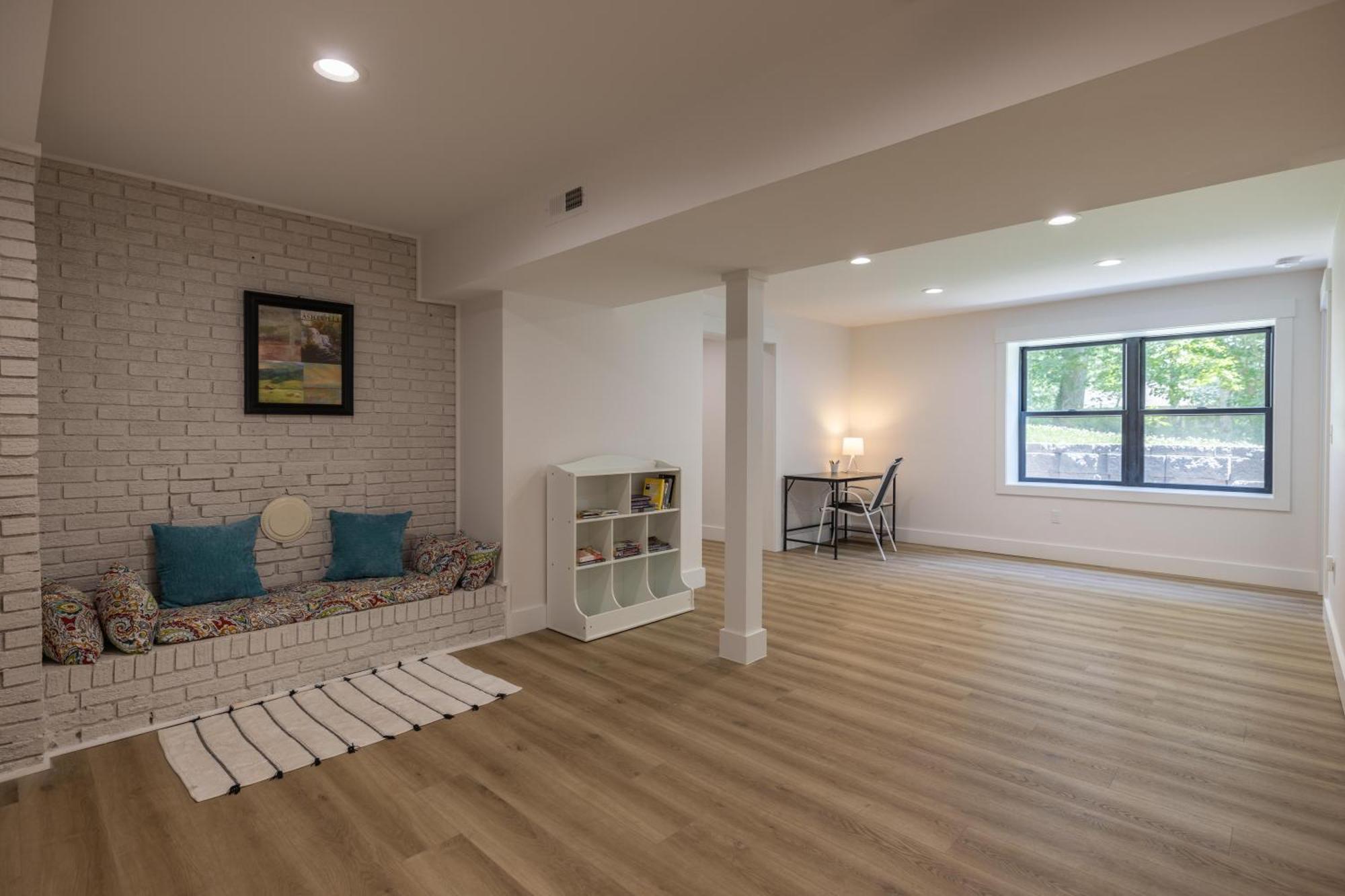 Mid-Century Modern Impeccable Remodel With Hot Tub Villa Asheville Ngoại thất bức ảnh