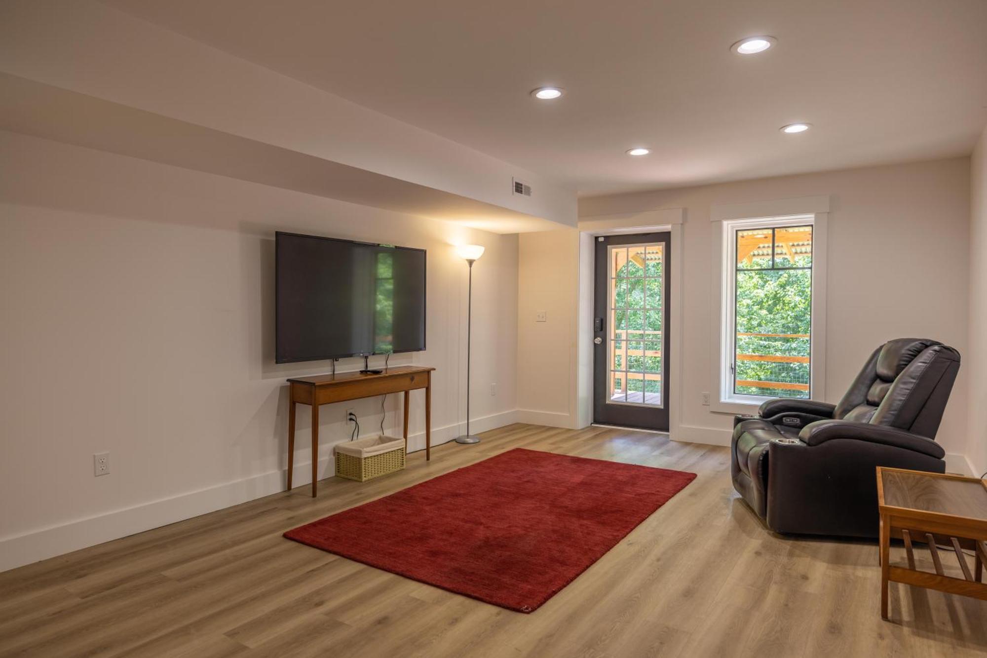 Mid-Century Modern Impeccable Remodel With Hot Tub Villa Asheville Ngoại thất bức ảnh